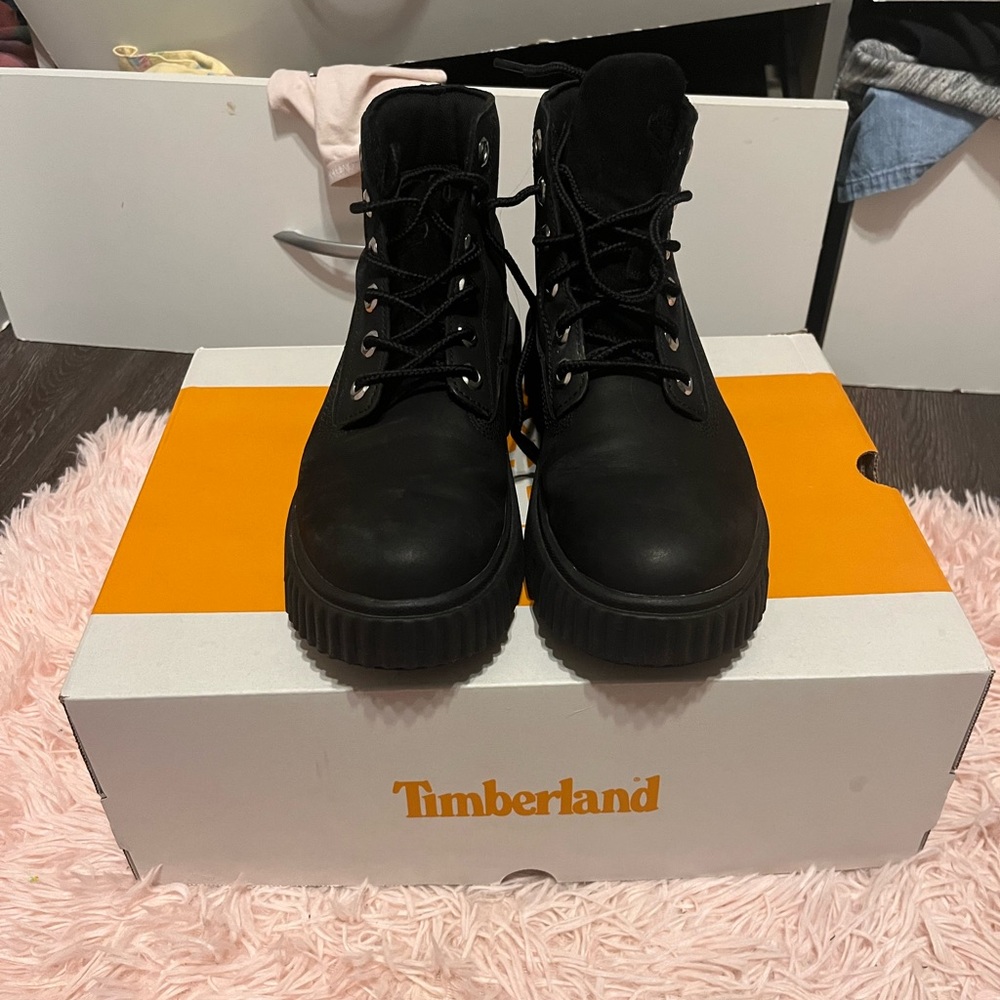 Black womens timberlands size 7